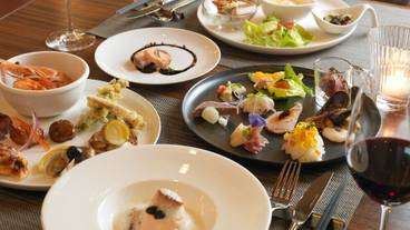 夕食ビュッフェの盛り付け一例 / 2