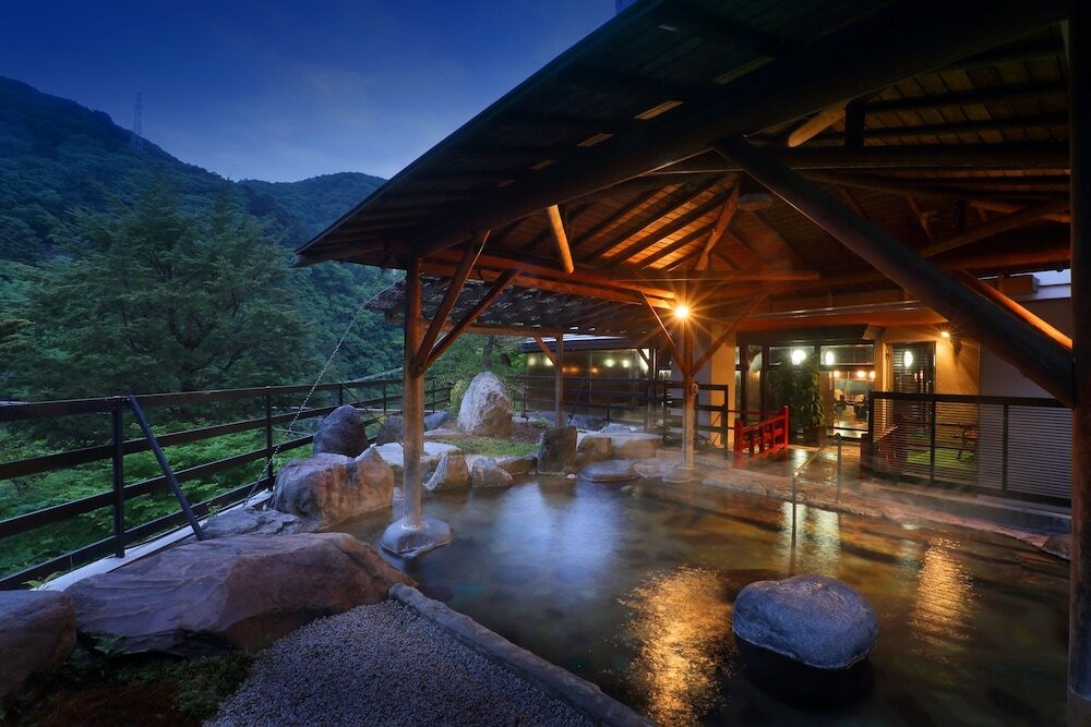 「鬼黒美湯」 大露天風呂 夜