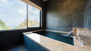 温泉付プレミアム特別室『湯楽』（2名利用専用、未就学お子様2名まで添い寝可）