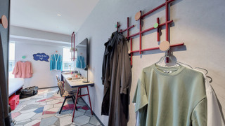 4 人部屋 (All Together)