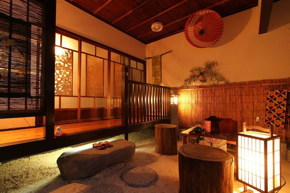 2. 河原町のアンティークな宿で京都人ステイ「nao炬乃座 別邸麩屋町」3447346