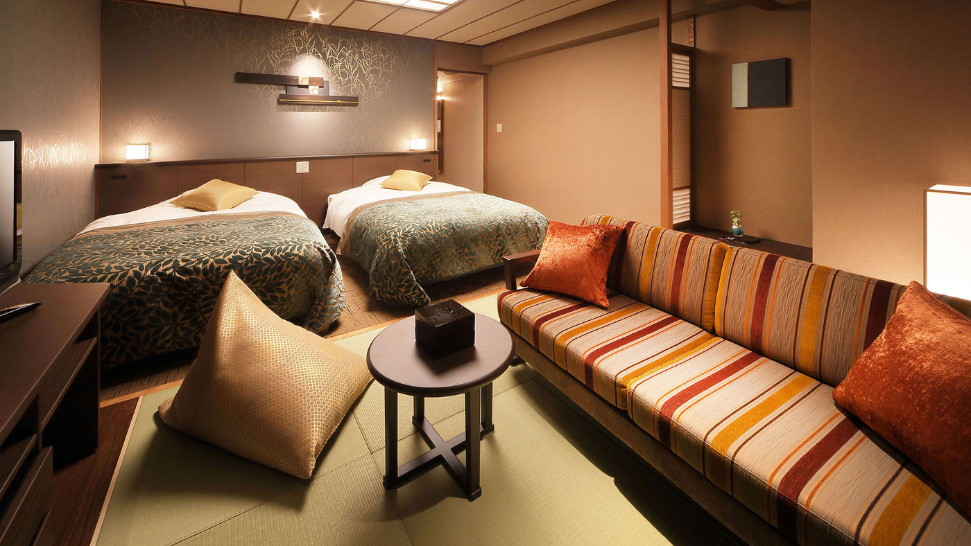 浴槽が二つ並ぶ貸切風呂にときめく♡お腹がすいたらバイキングをいただこう3393283