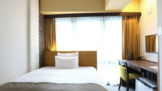 [全室禁煙]エコノミーダブル 12sqm ベッド幅140cm