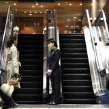 一般フロントは2階 / 2