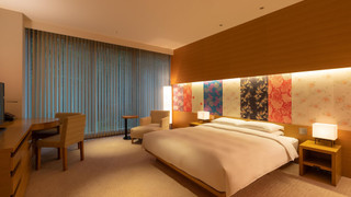 デラックス ルーム キングベッド 1 台