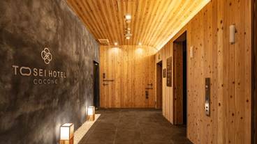 内部エントランス / 2