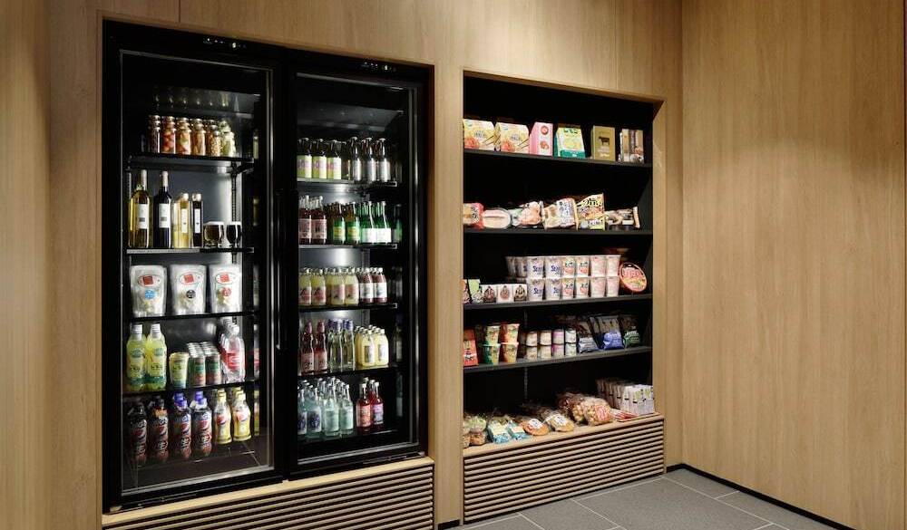 マーケットプレイス / 1