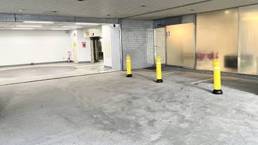 駐車場 / 3