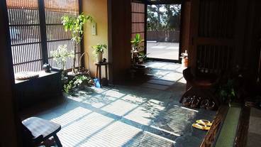 内部エントランス / 2