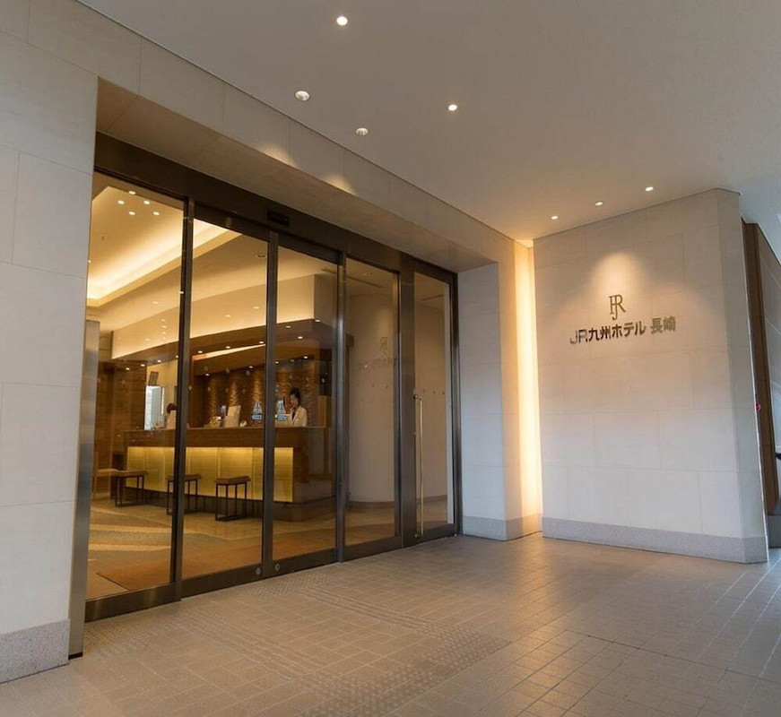 施設の正面