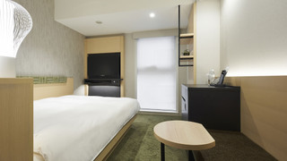 スタンダード ルーム クイーンベッド 1 台 禁煙