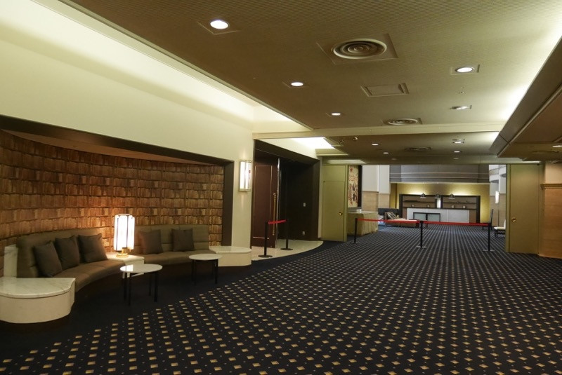 朝食会場のフロアを出たところ。