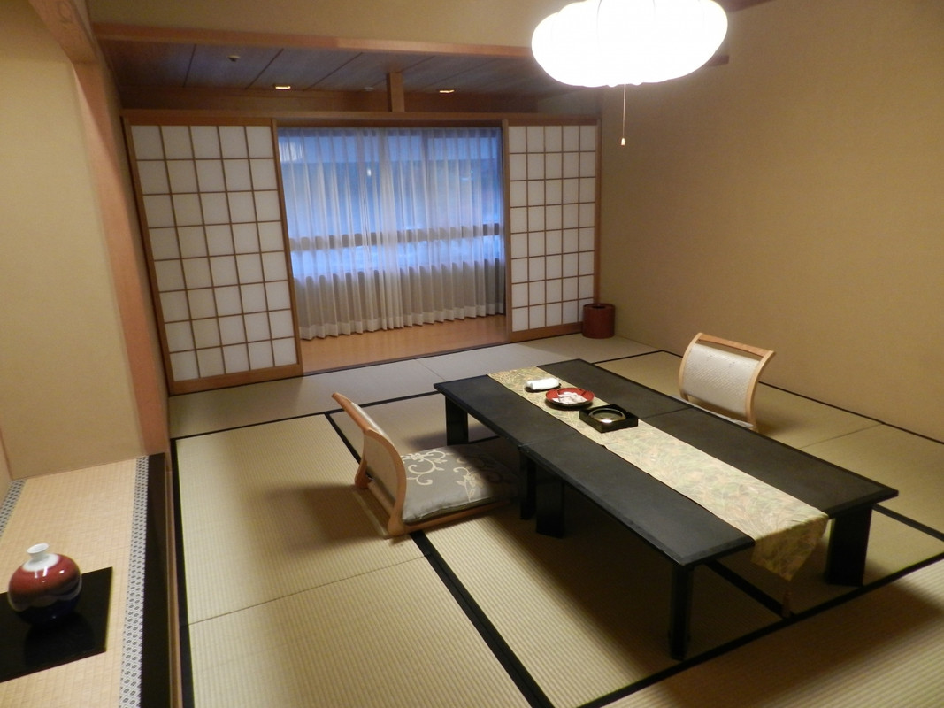 最上階スイートの和室(12畳)