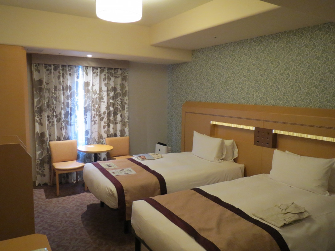 明るい色調の部屋