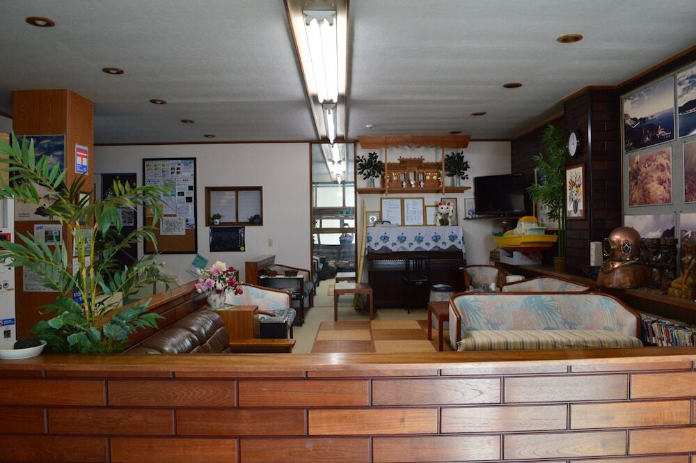 ロビーラウンジ