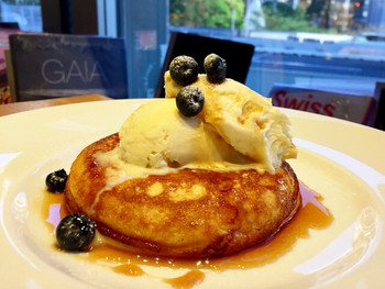 「カフェ＆ブックス ビブリオテーク 東京・有楽町」 料理 66745756 ブルーベリー✕クリームチーズ✕メープルソース