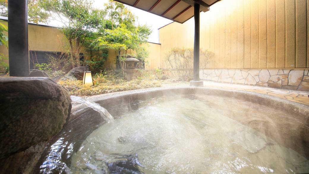 海辺の風景に癒される
広々とした浴場 / 4