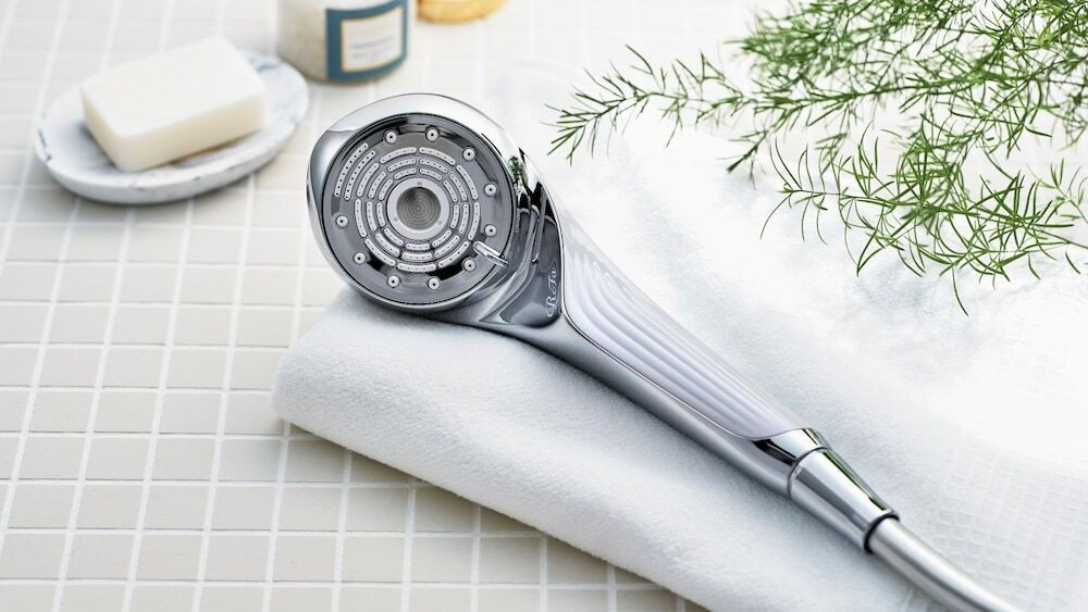 バスルームのシャワー