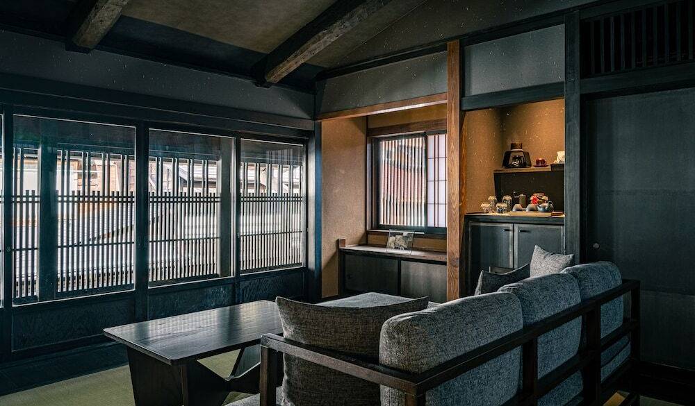 歳吉屋 百二 / 2