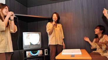 カラオケ ルーム / 6