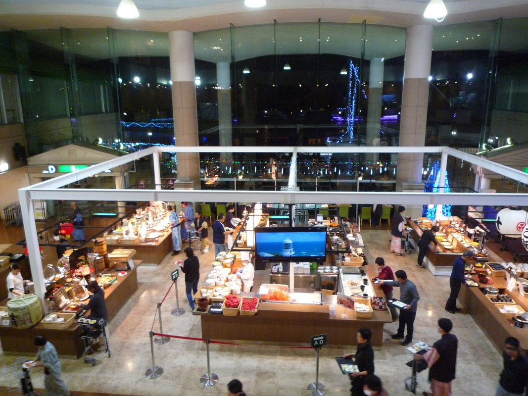 1階 レストラン・ザフォレスト