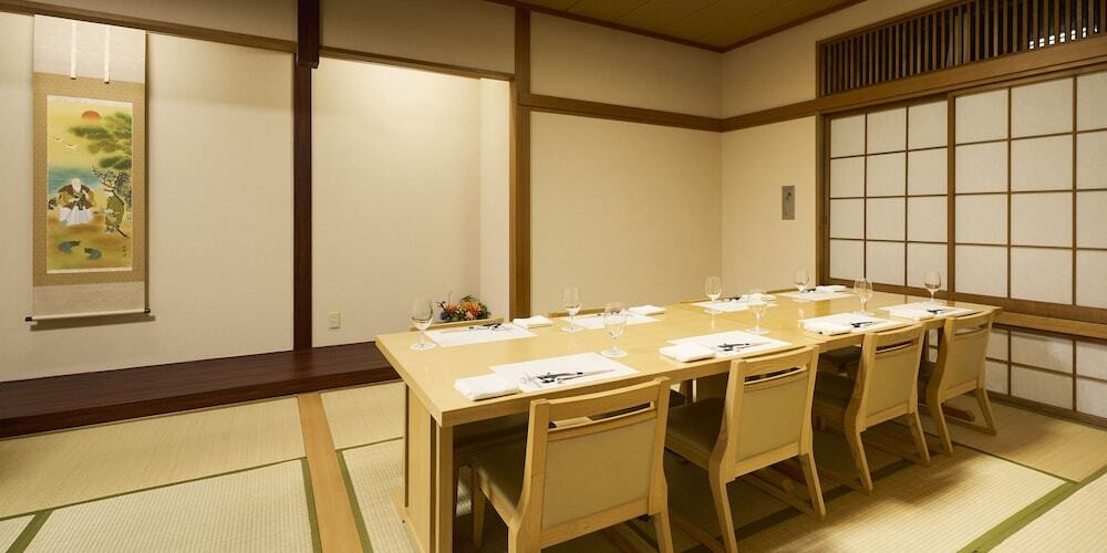 レストラン