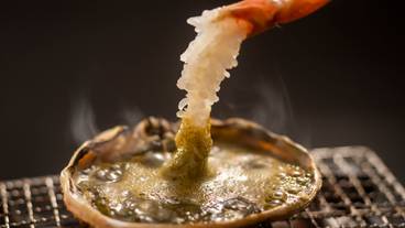 冬の楽しみ「活松葉がに」 / 5