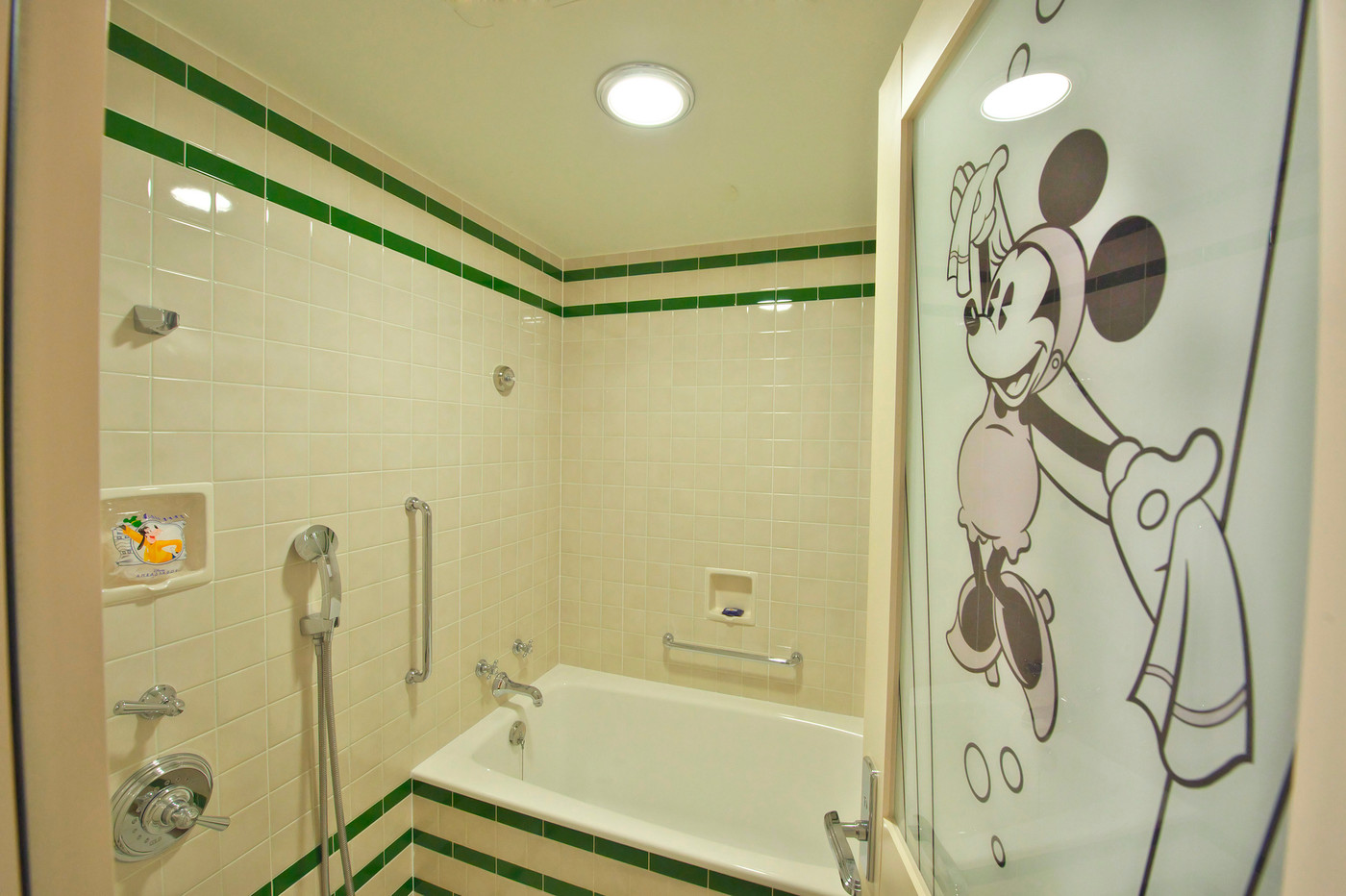 大好きなディズニーキャラクター一色のキュートな客室♡3555072