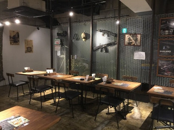 「MILITARY×CAFE TRIGGER HAPPY」内観 1076979 