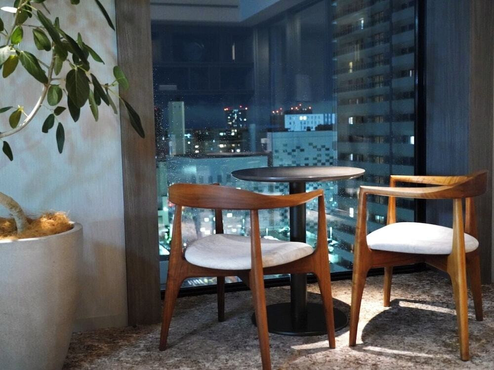 ラウンジ