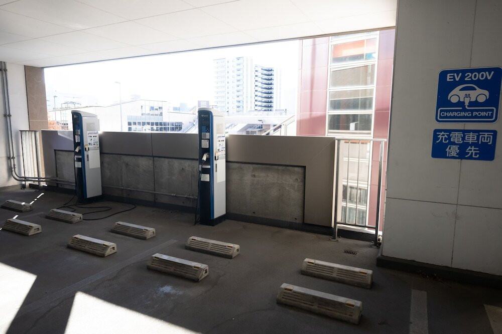 電気車両充電スタンド