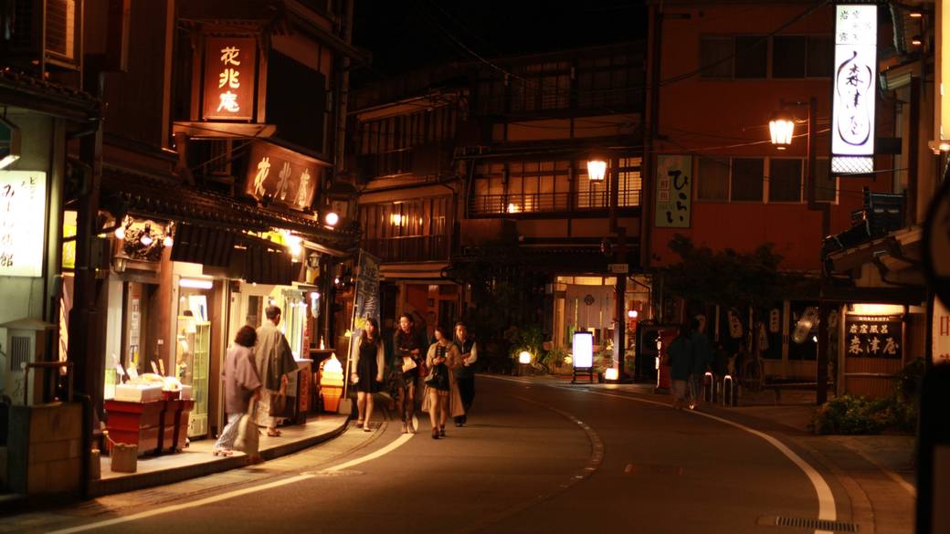 写真映えする温泉街で
思い出の1枚を♡ / 2