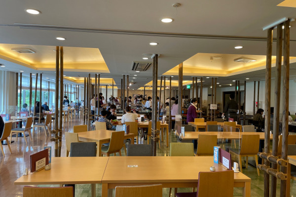 朝食会場