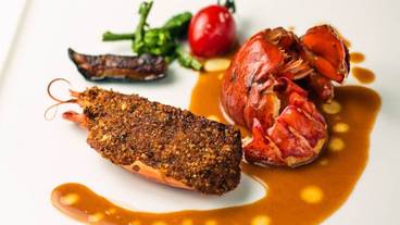 活けオマールエビのポワレ　トロイメライ風 / 3