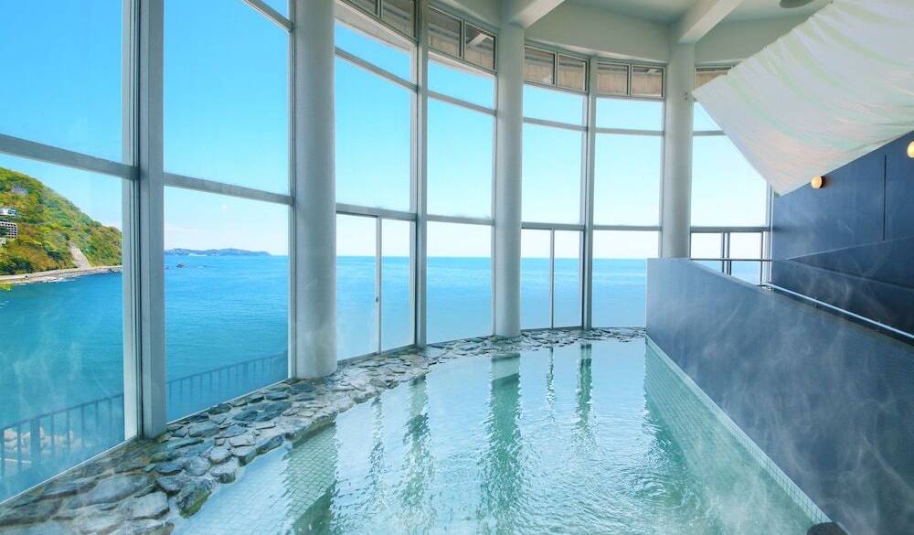 昨日と違う
大浴場で朝風呂 / 1