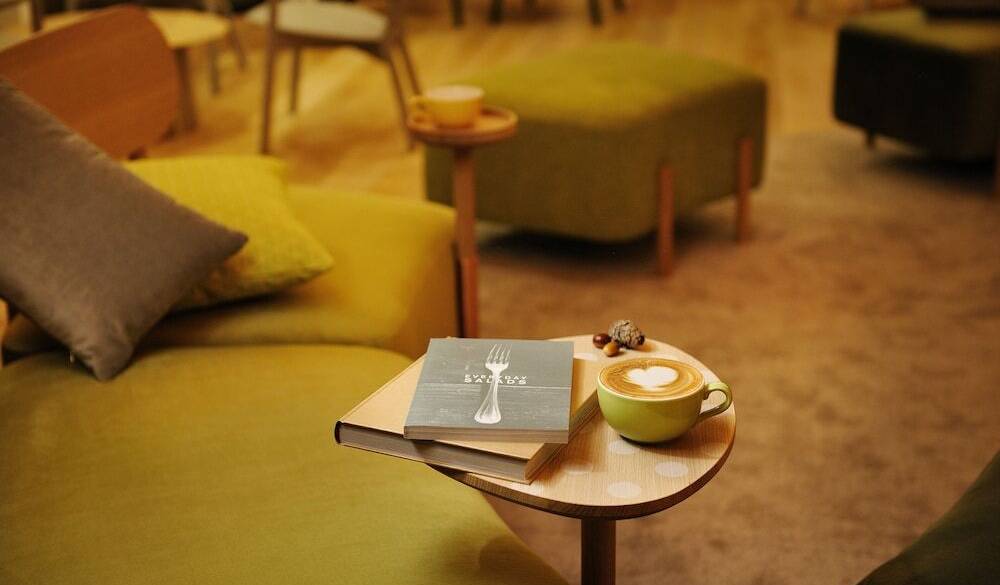Books & Cafe / 2