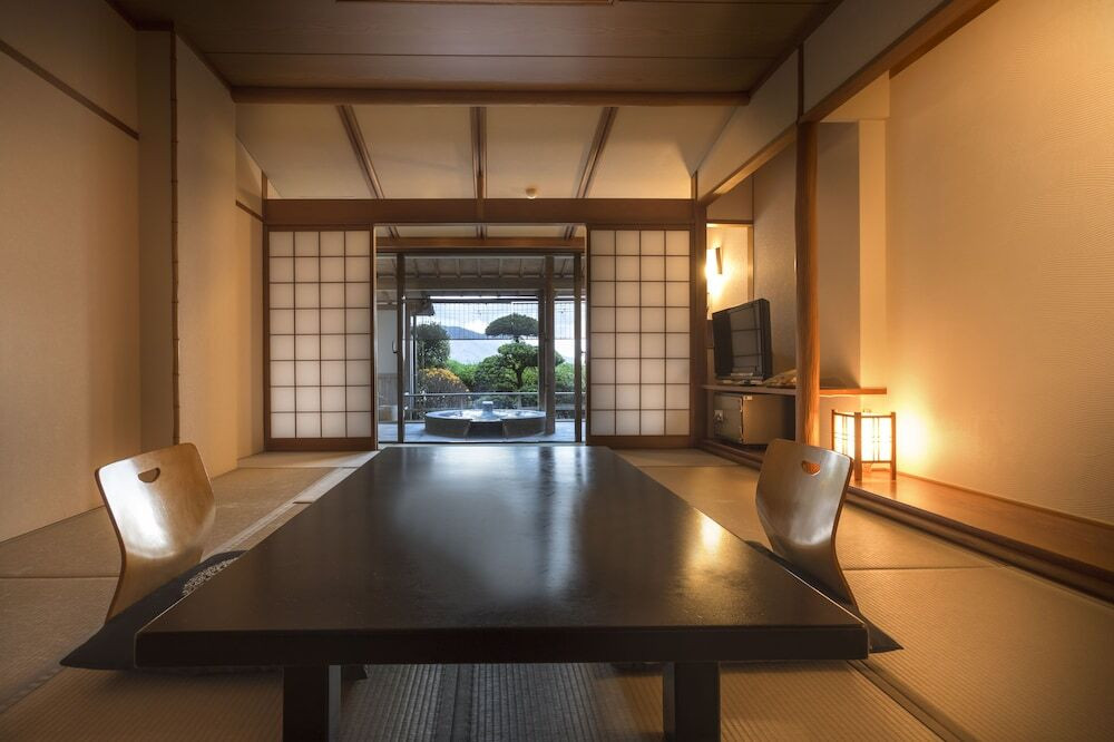 御影石の湯舟がゴージャス気分♪温泉と絶景を楽しむ宿3565707