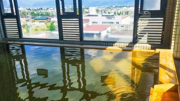 屋内スパ浴槽 / 1