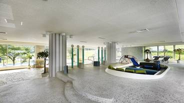 屋内 / 屋外プール / 9