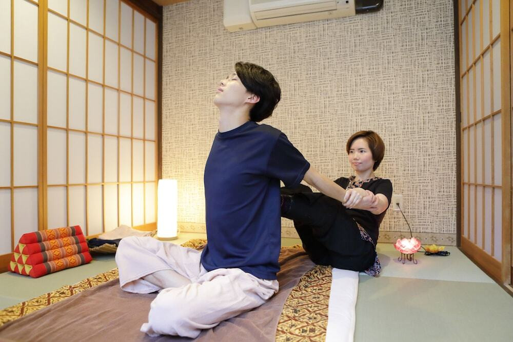 浴衣でおさんぽ。敷地内に縁結び神社がある老舗旅館3445979