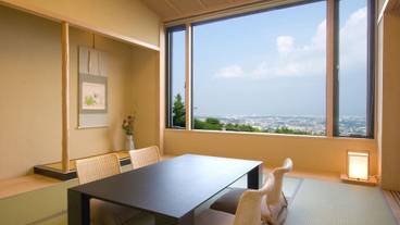 本館「10帖の和室」 / 8