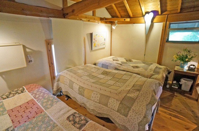 「猫ちゃんおもてなしの宿 オーベルゼ レ・ボー」 内観 26504405 ベッドが3つ