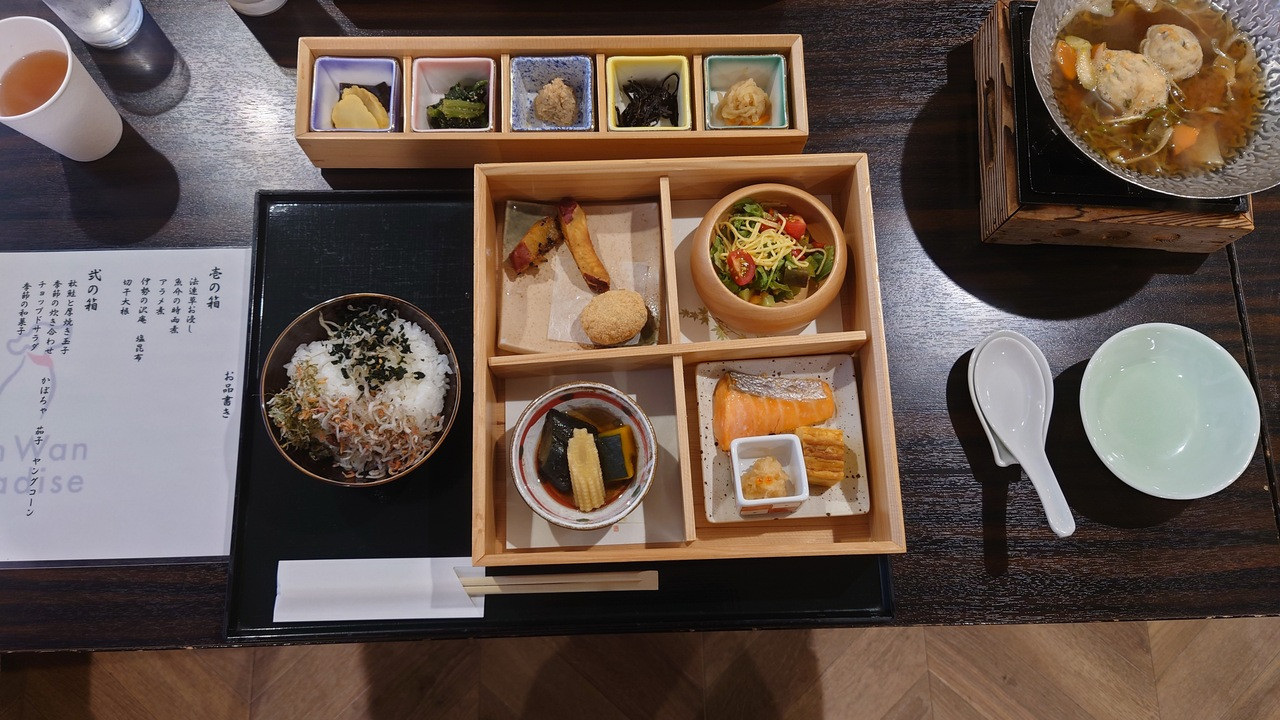 朝食