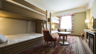 4 人部屋 (Party 4)