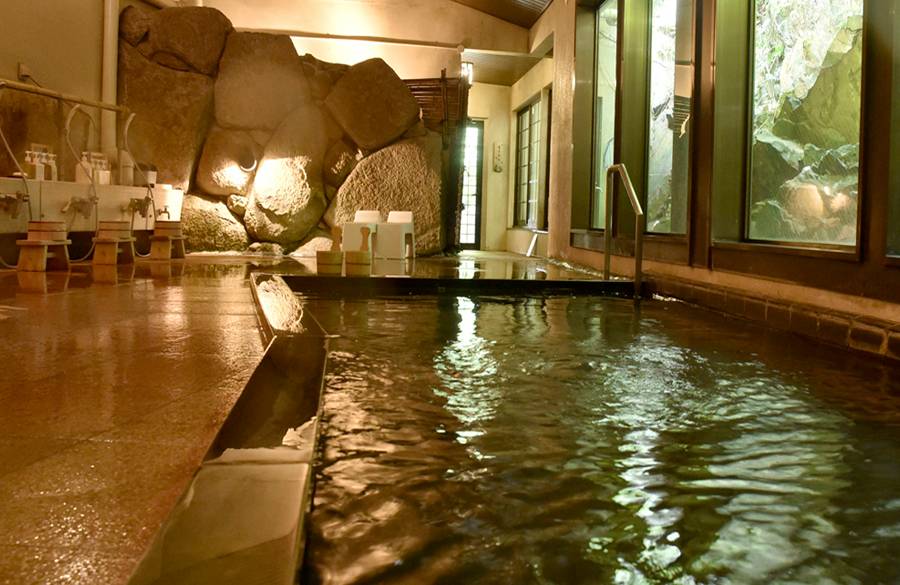 「離れの湯」女性内湯 / 1