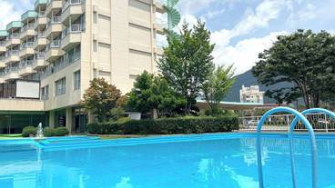 屋内 / 屋外プール / 3