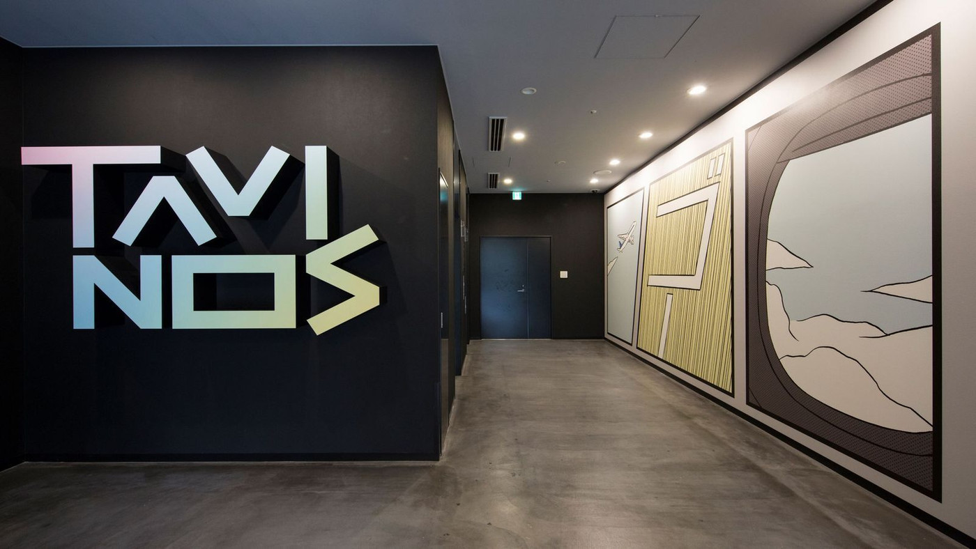 ユニークな世界観の最新カルチャーに浸れる3400257