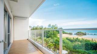 スタンダード ルーム ベッド (複数台) バルコニー オーシャンビュー