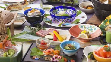 部屋食 季節の和食膳 / 9