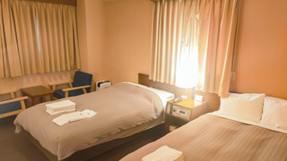 ツインルーム 禁煙 (3連泊以内には清掃無し、4連泊以上は3日毎に1回清掃）